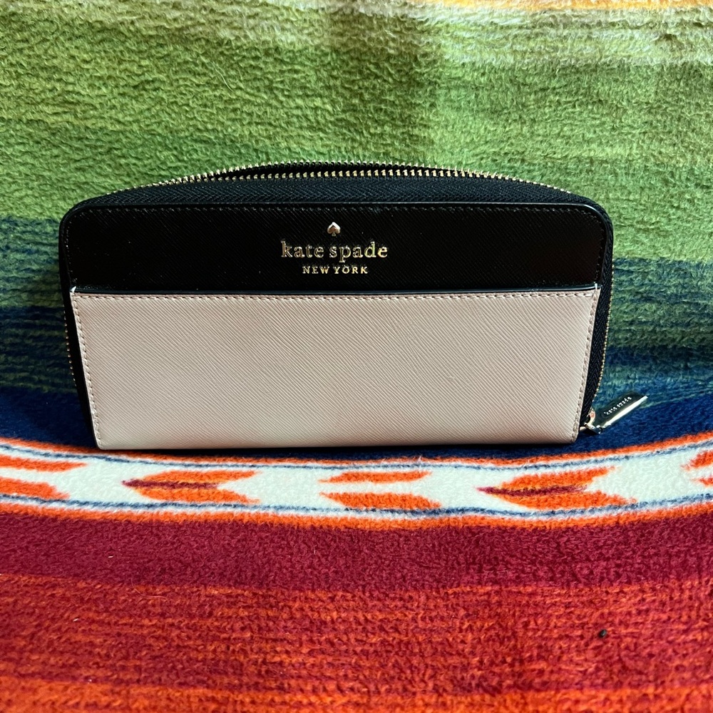 Kate Spade Black and Cream Wallet
